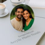 round photo stand